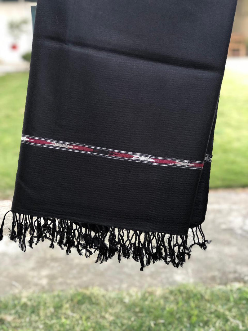Swaty woollen shawl hand made black single boarder